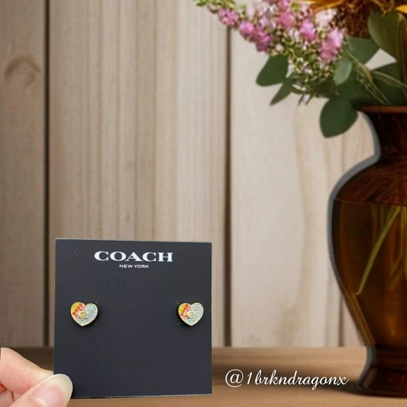 NWT NWB Coach Heart Earrings Paved Rainbow Heart Gold Multicolor Rainbow Sparkle - Picture 6 of 13